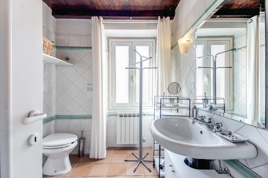 Frangipane Apartment Рим Номер фото