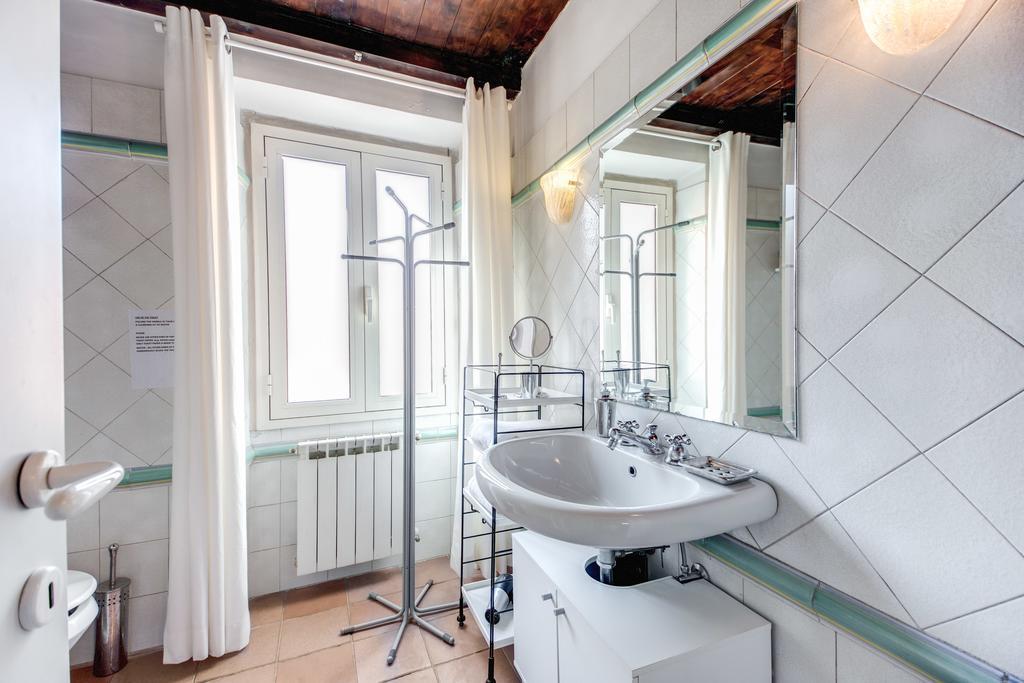 Frangipane Apartment Рим Номер фото