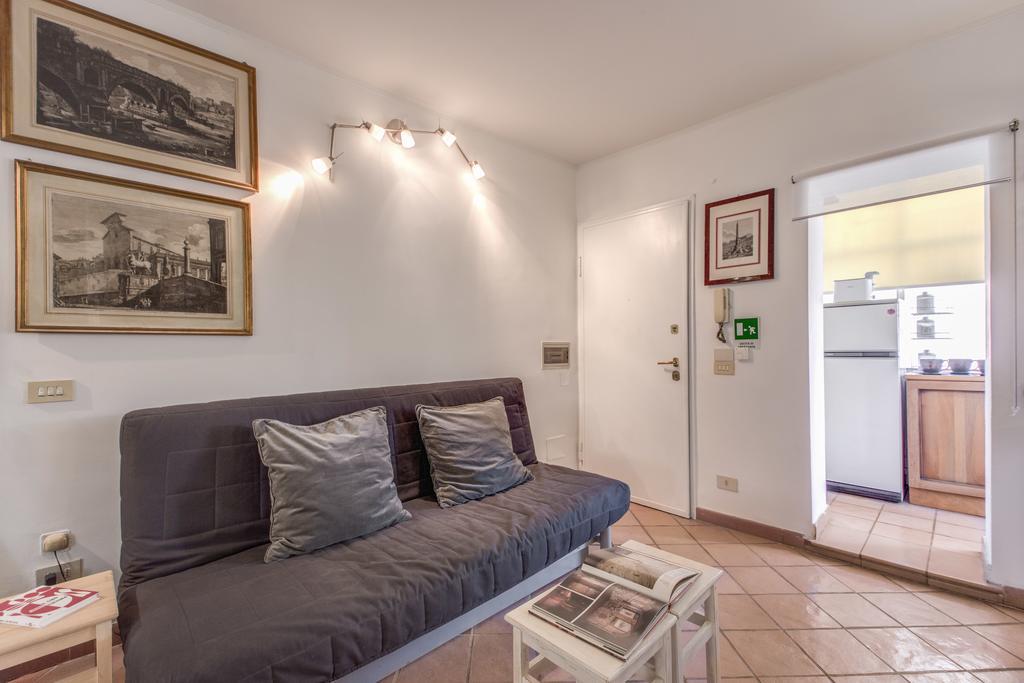 Frangipane Apartment Рим Номер фото